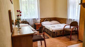 Фото номера Трехместный номер с основными удобствами Отель Dworek Brodowo Restauracja Hotel Przyjęcia г. Brodowo 4